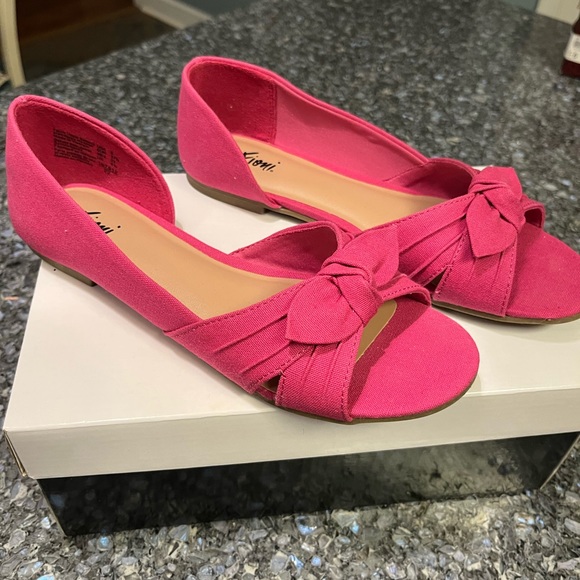 Macy’s Wardrobe Sell Off - Picture 1 of 2